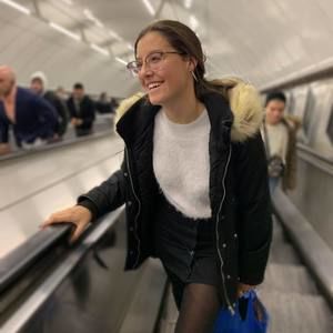 Meet your Posher, Claire